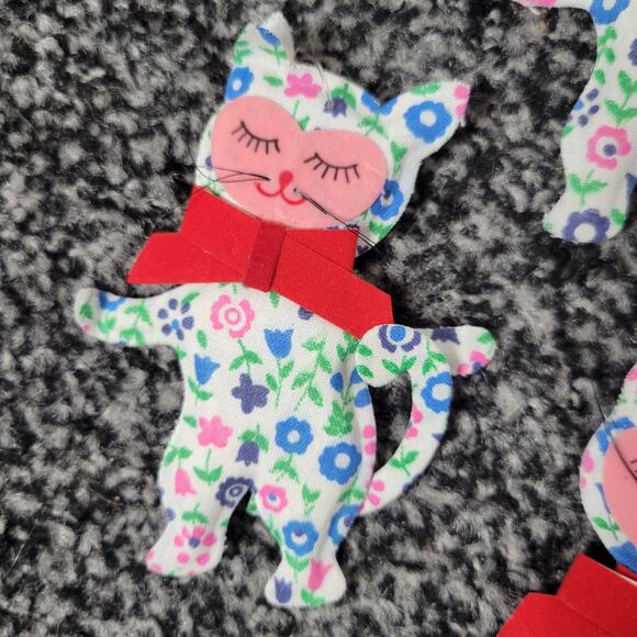 Vintage Kitschy Floral Kitty Cat Christmas Tree Ornaments, set of 4 - Picture 5 of 12